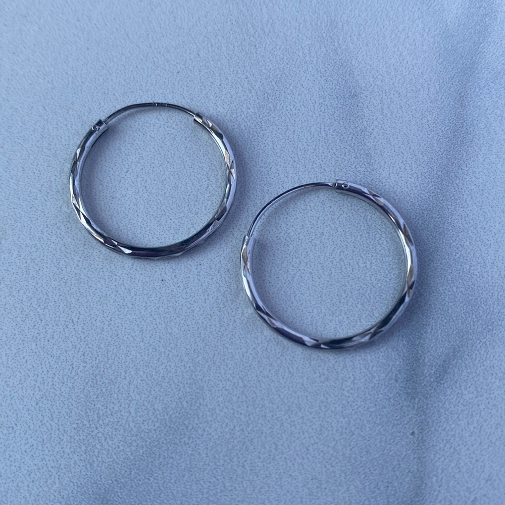 Sterling silver engraved vintage hoops 925‎